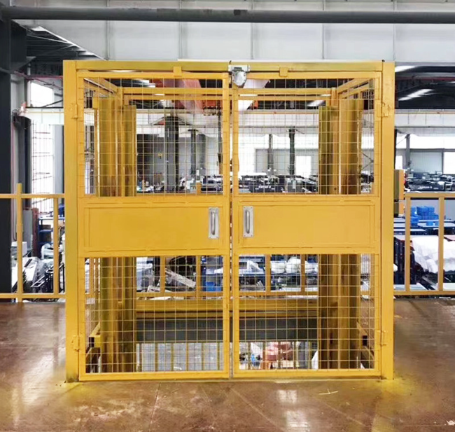 三元智能导轨式升降机亮相