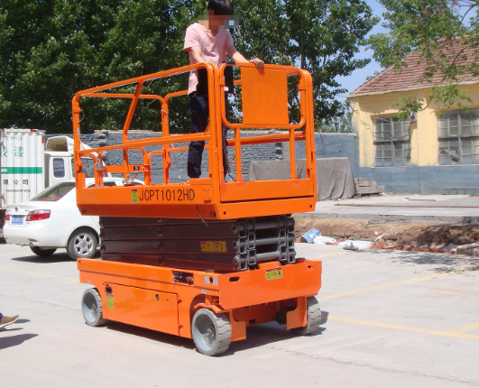 三元移动式升降平台规格与使用规范